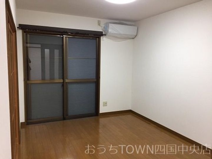 愛媛県四国中央市土居町津根(一戸建)の賃貸物件の居間