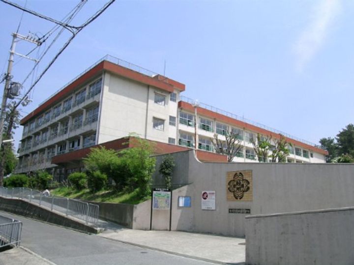 大阪府豊中市長興寺北3(マンション)の賃貸物件の周辺