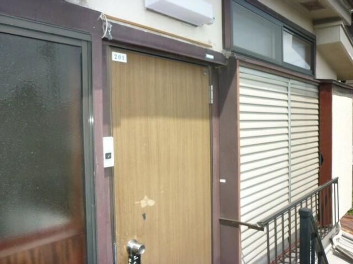 白菊ハウスの玄関