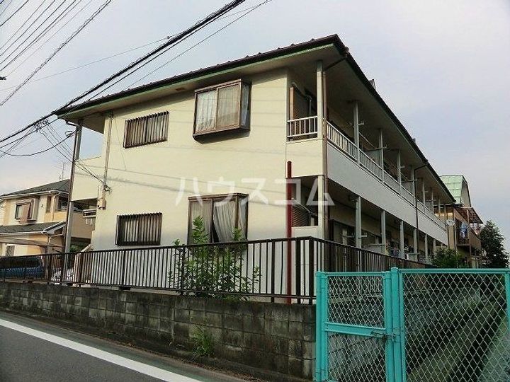 中宗岡ハイツの外観