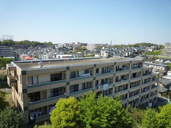 サンハイム西寺尾の外観