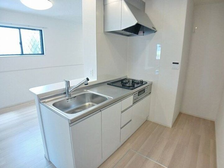 フレアルーチェ日ノ隈IIのキッチン