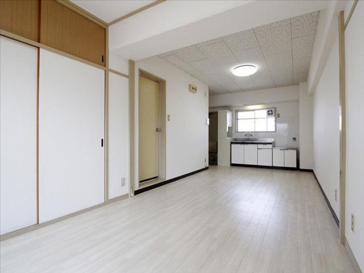 豊洋ハイツの居間