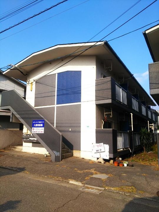 シティハイツ池辺Bの外観