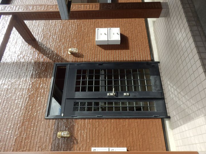 ピースフルの玄関