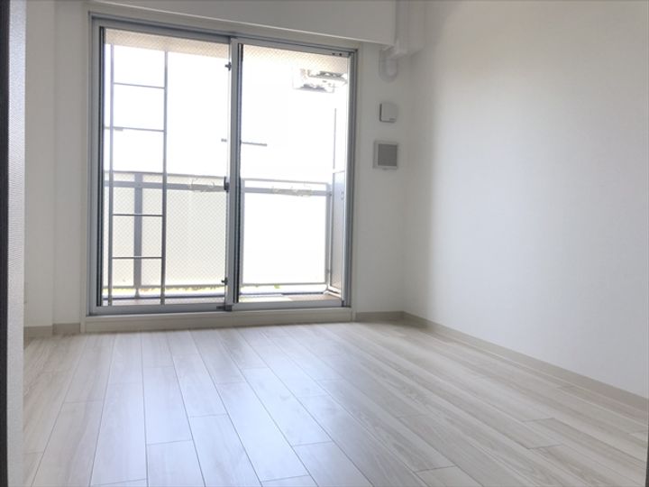 エステムコート神戸ハーバーランド前7レーベルの居間