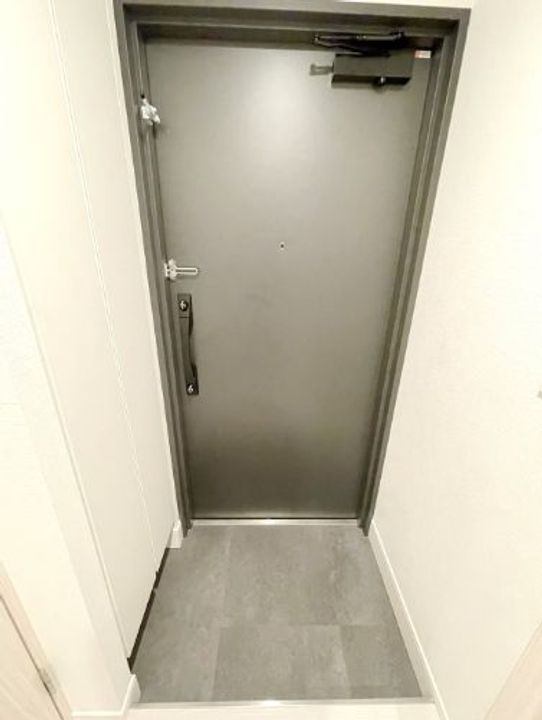 シーズンフラッツ浅草言問通りの玄関