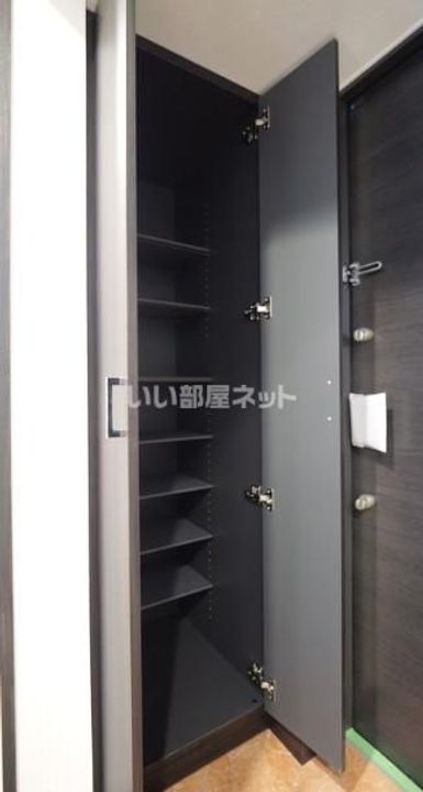 プレジオ西新井の玄関