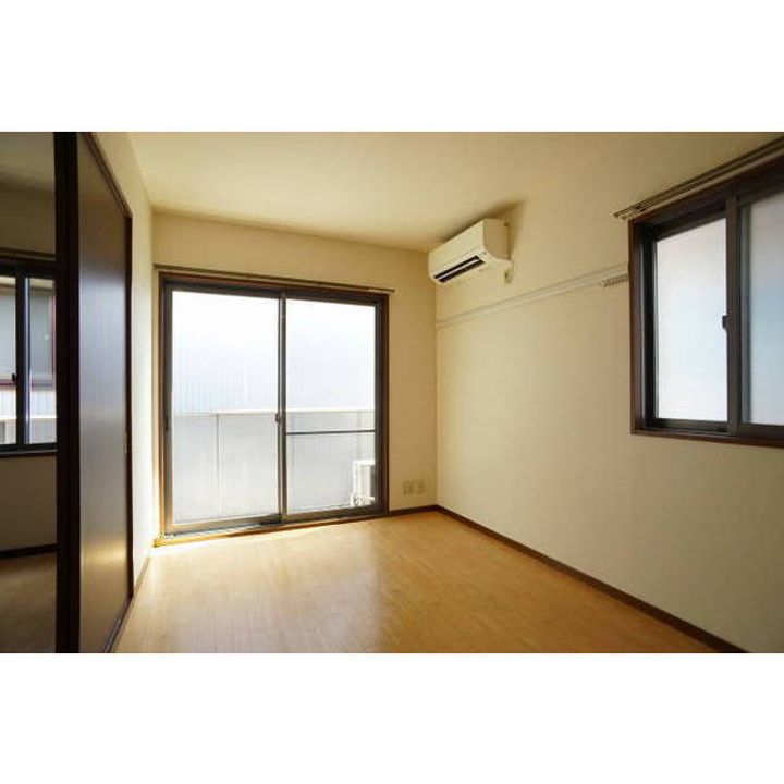 コーポエムの居間