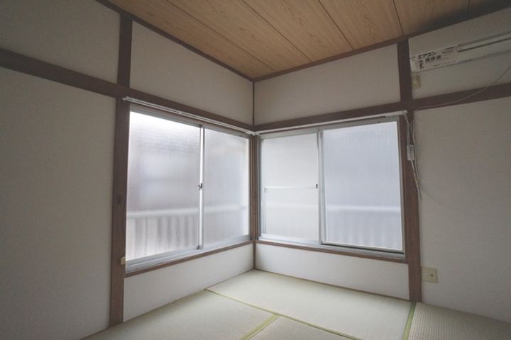 栄荘の居間