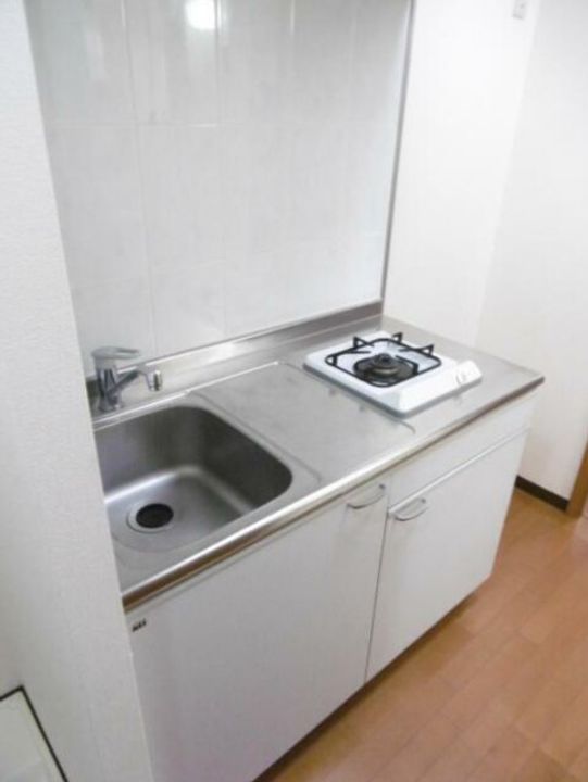 神奈川県横浜市港北区日吉5の賃貸マンションのキッチン