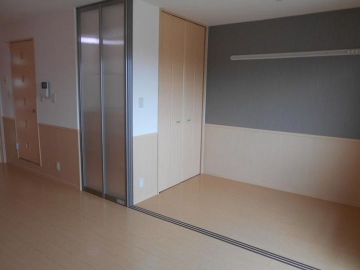 メゾン・ド・ボヌール Bの居間