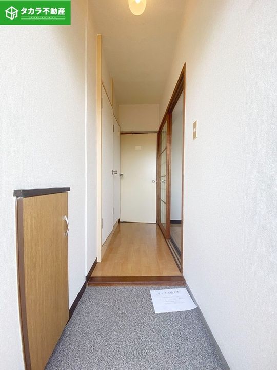 リバーレジデンス新川町の玄関