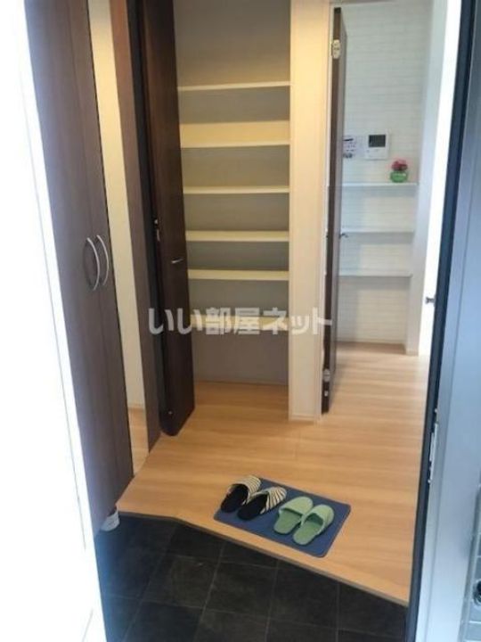 グランオッツイズモの玄関