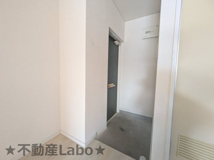 徳島県徳島市応神町古川字戎子野(アパート)の賃貸物件の玄関