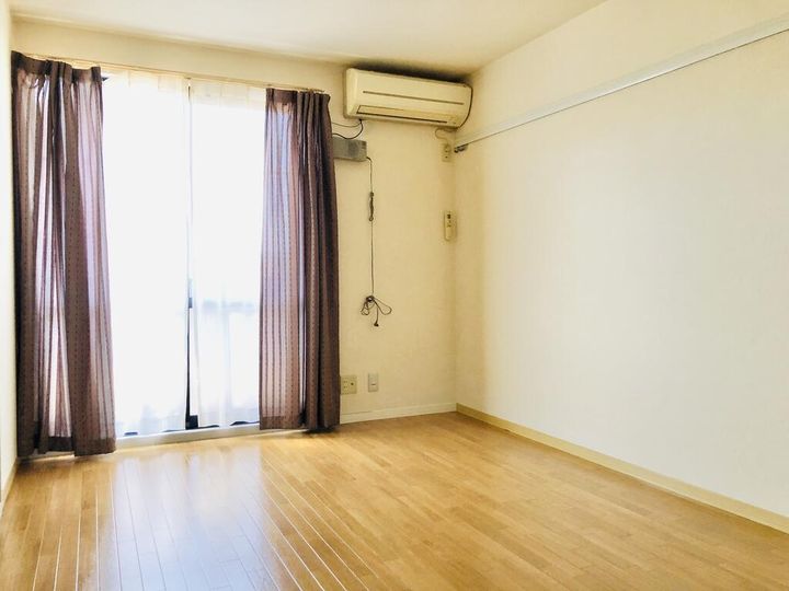 ノーブルVIの居間