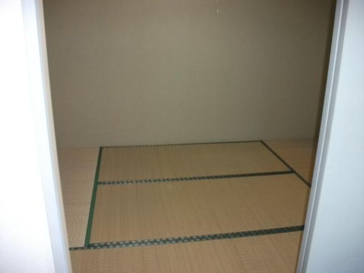 サンライフ・ロコAの居間