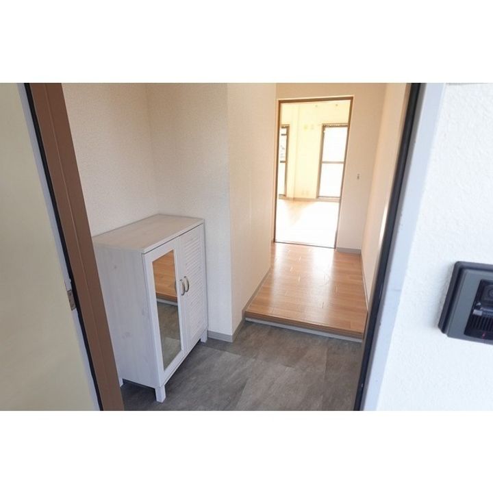 杉山パレスの玄関