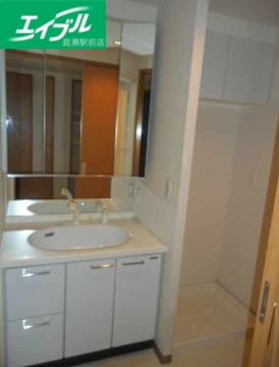 コア本町の内装