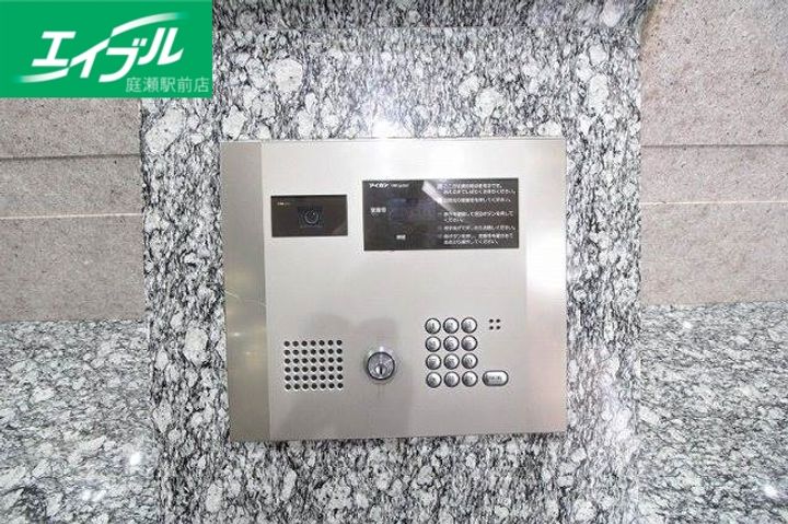 コア本町の地図