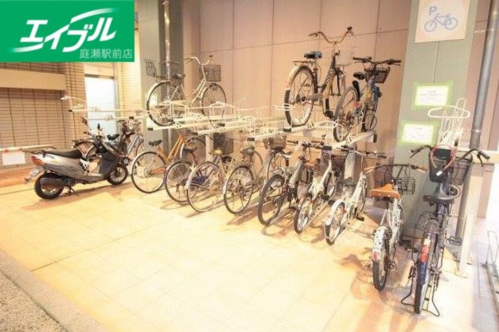 コア本町の地図