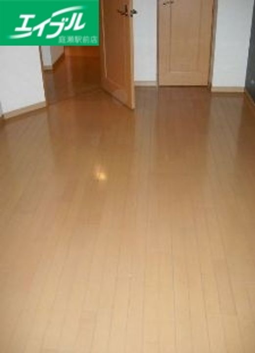 コア本町の内装