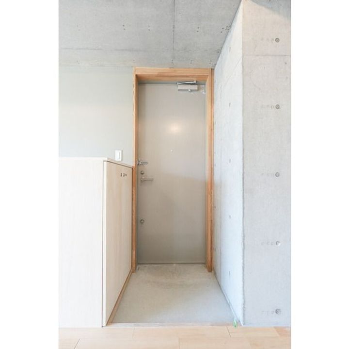 東京都港区港南4(マンション)の賃貸物件の玄関