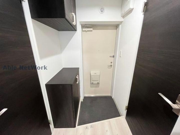 ラグナ幸町の玄関