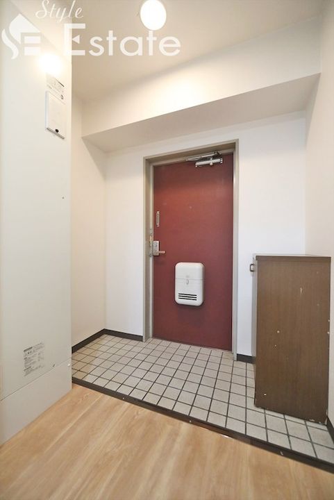 愛知県名古屋市昭和区鶴舞2(マンション)の賃貸物件の玄関