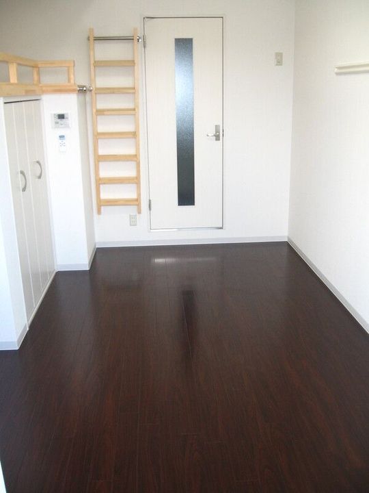 アクエルド御所北の居間