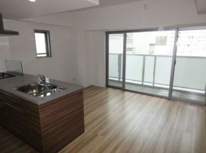 ルジェンテ赤坂の居間