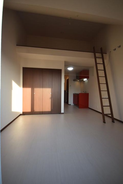 大阪府柏原市田辺1(アパート)の賃貸物件の居間