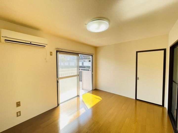 タウニィーおかたの居間
