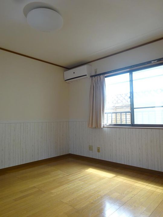 第3ロイヤル大嶋の居間
