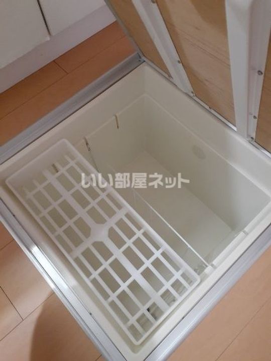 NMON Fの内装