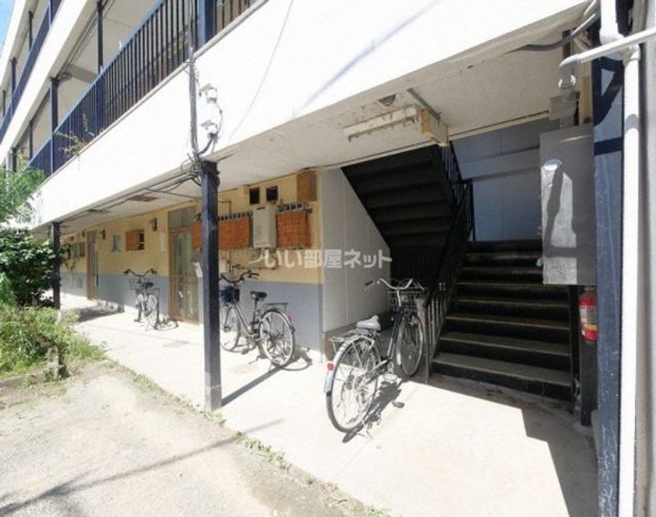 大阪府茨木市丑寅1(マンション)の賃貸物件の地図