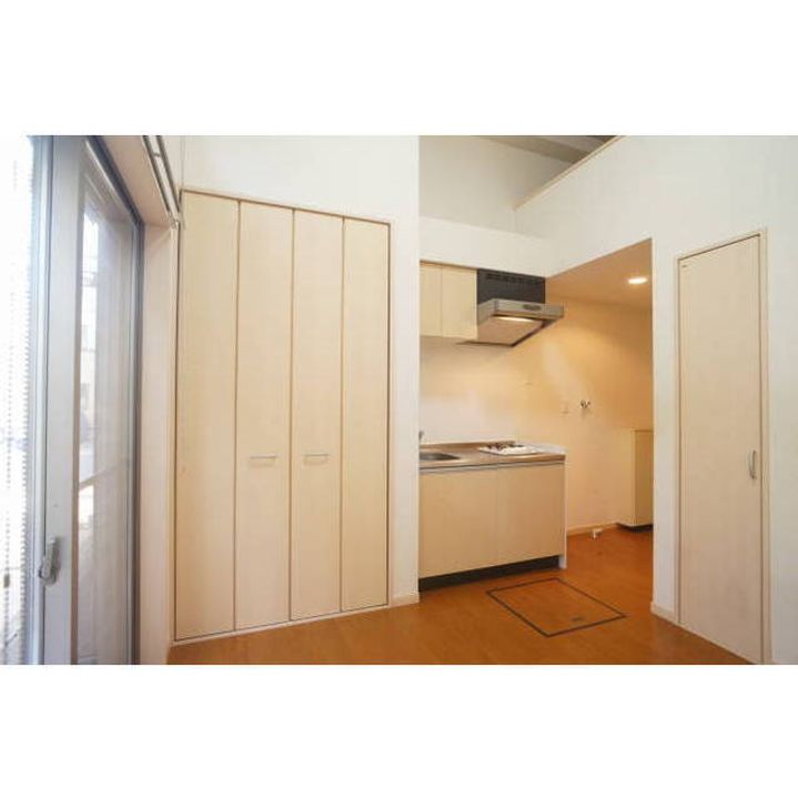 ウインズ生麦Aの居間