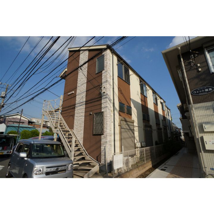 ウインズ生麦Aの外観