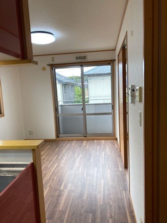 グランディアコート Aの居間