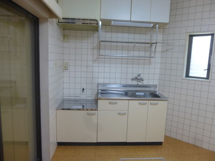 石川県金沢市畝田中4(一戸建)の賃貸物件のキッチン