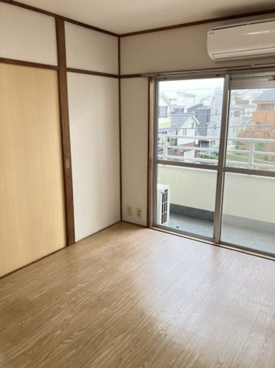 RGハイツIの居間