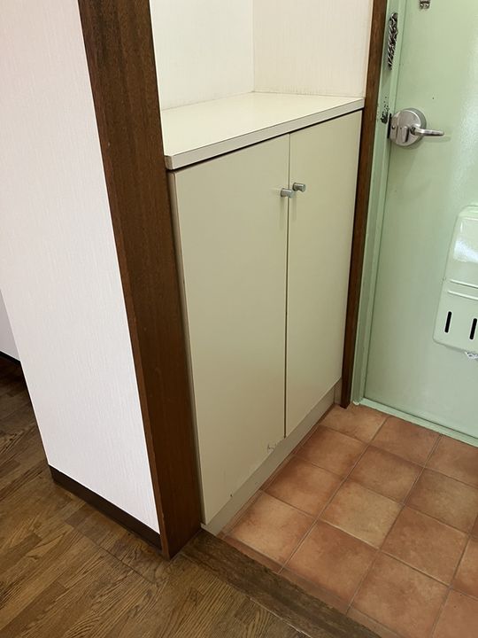 RGハイツIの玄関