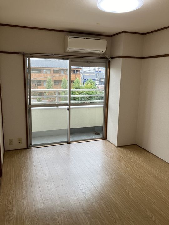 RGハイツIの居間