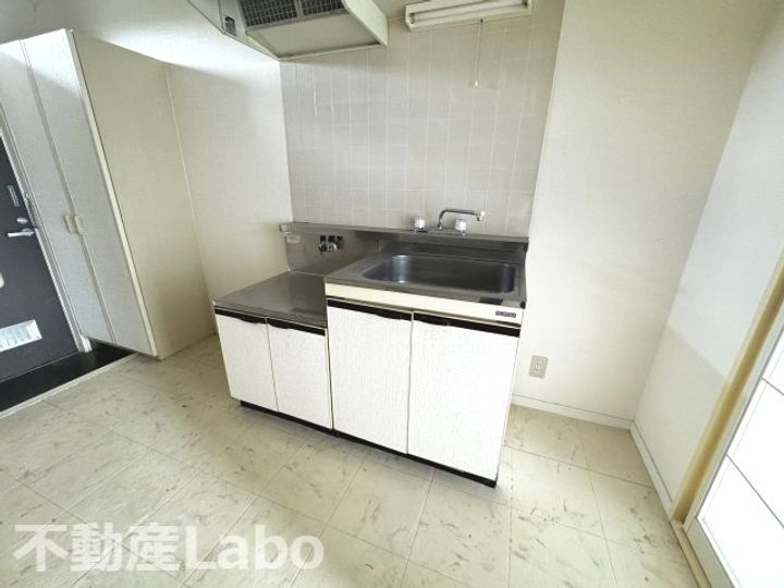 徳島県板野郡北島町高房字百庵ノ前(アパート)の賃貸物件のキッチン