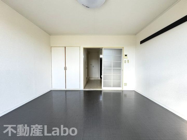 徳島県板野郡北島町高房字百庵ノ前(アパート)の賃貸物件の居間