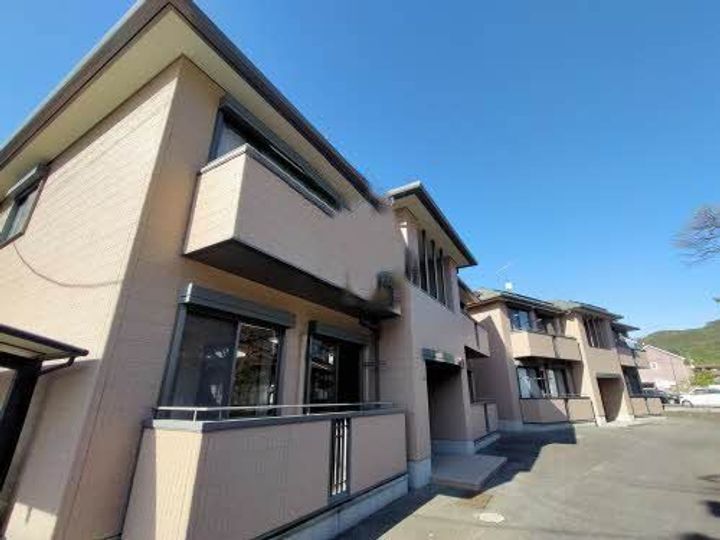 レジデンス中之町 1番館の外観