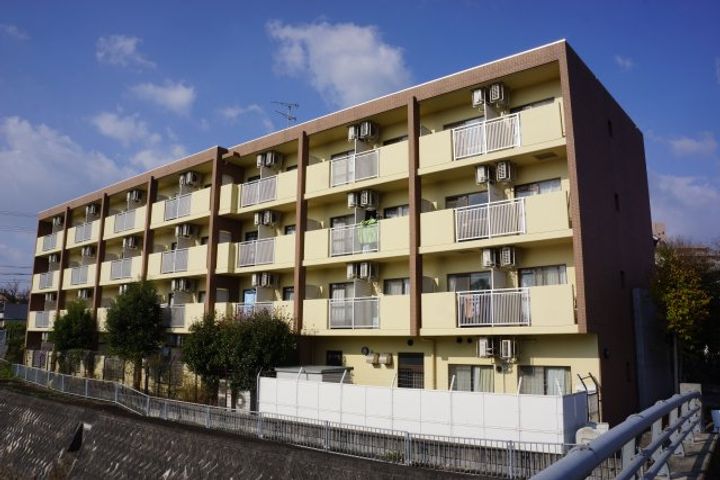 クレール加茂の外観