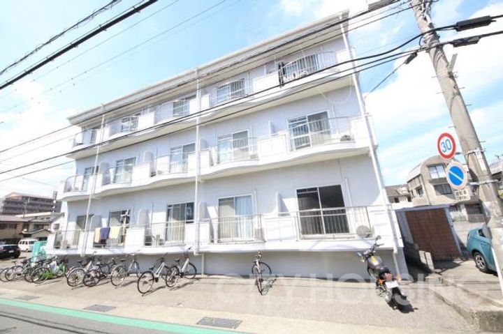 伸和ハイツの外観