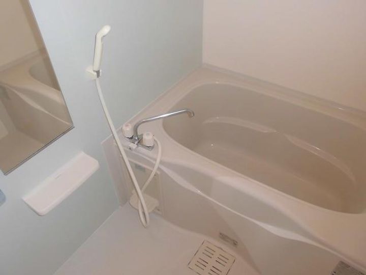 パティオななAの風呂