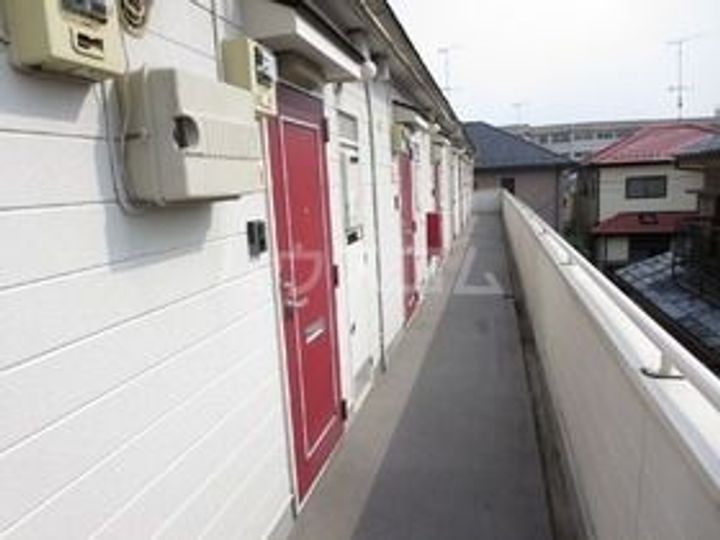 フジパレス深谷五番館の玄関